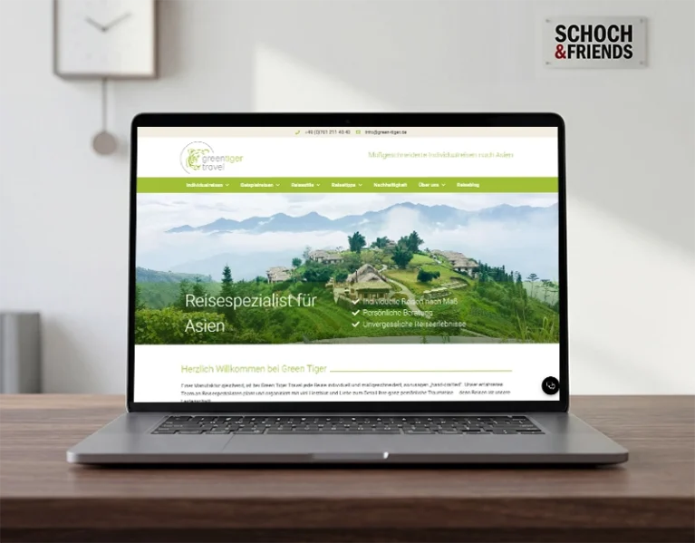 Laptop mit Referenz-Website für ein SEO und Webdesign-Projekt eines Reiseveranstalters für Individualreisen aus Freiburg